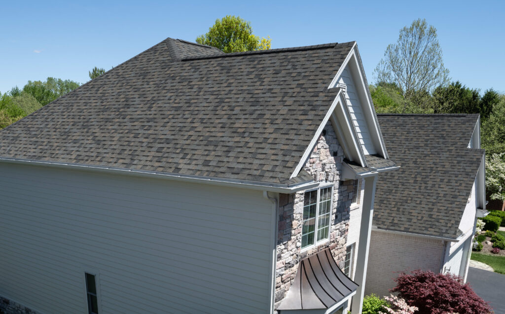 Peppercorn Duration Shingle Owens Corning on a Home